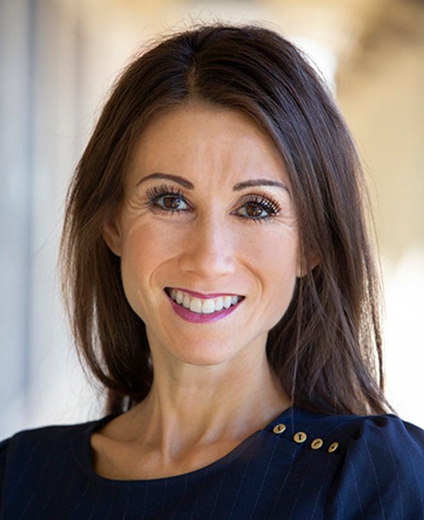 Leslie T. Pham, M.D. head shot