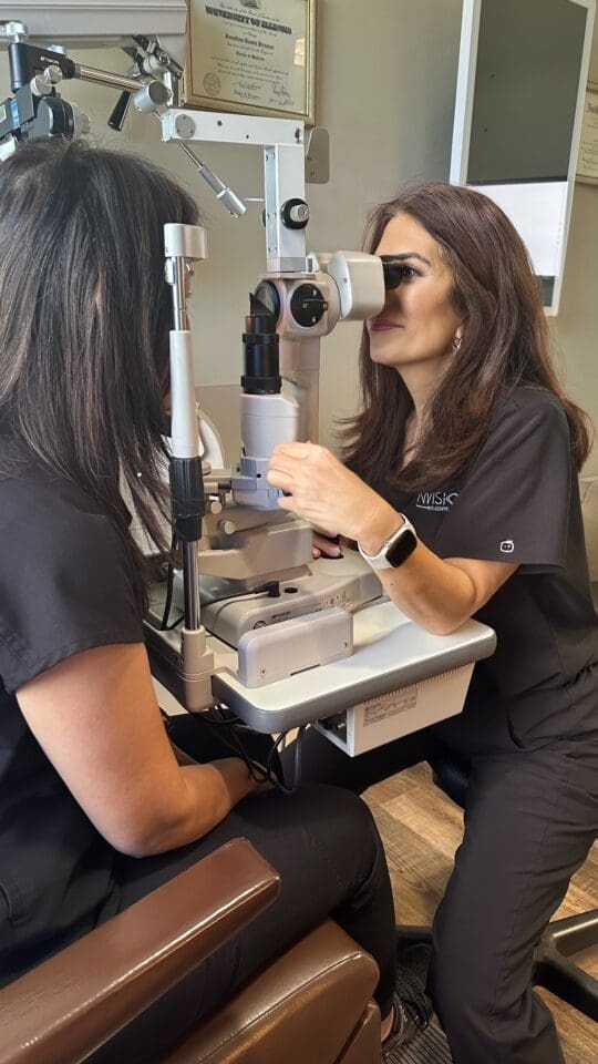 patient eye exam at Laguna Hills eye clinic with Dr. Fadavi