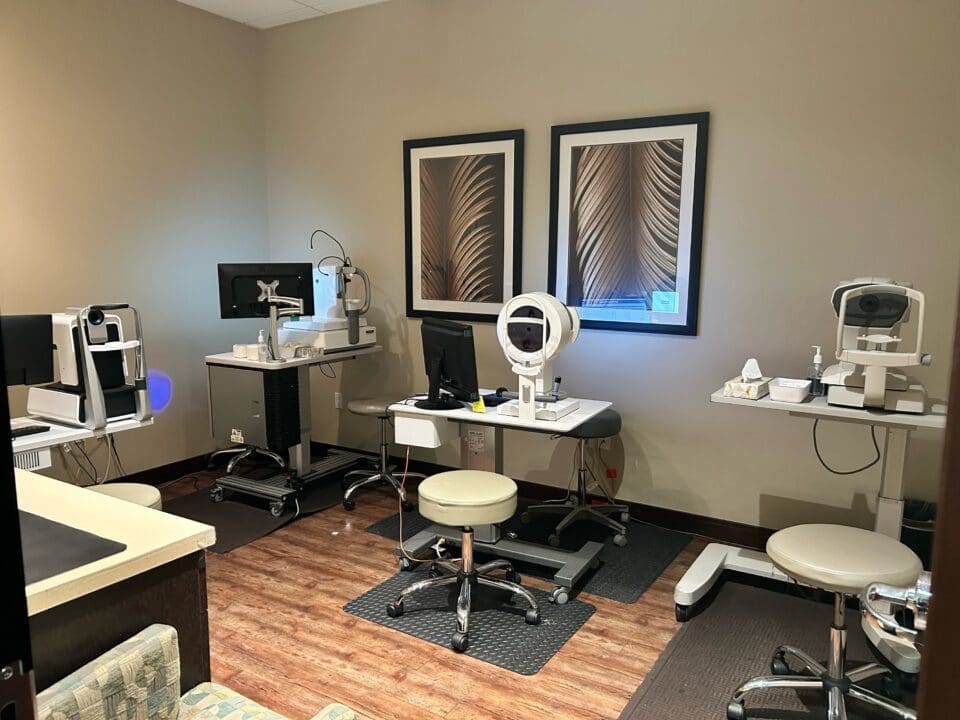 ontario eye clinic patient room and evaluation area