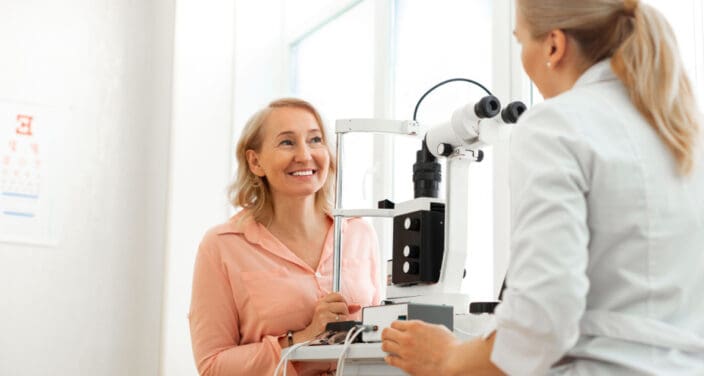 woman with eye doctor